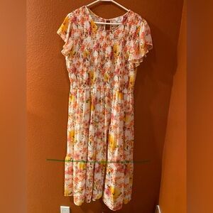 Pretty floral dress! Size 1X (not true to size, see comments) Worn 1 time.